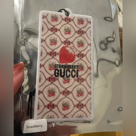 LUXURY air Freshner Strawberry scent - Picture 1 of 1